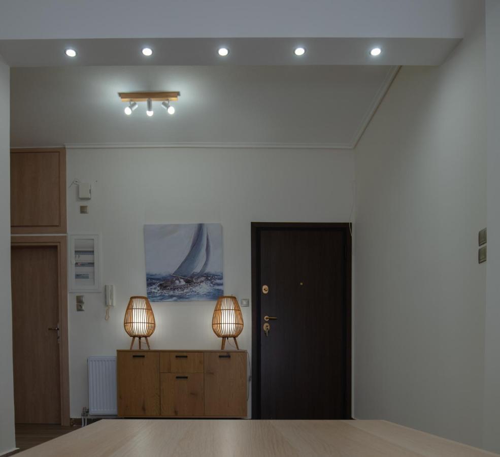 Max Blue Apartment, A Stay Like No Other Пирей Экстерьер фото