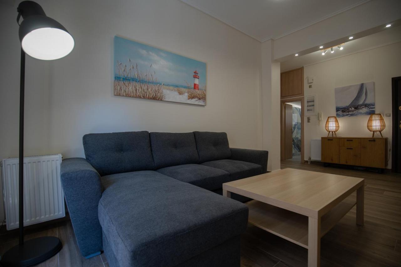 Max Blue Apartment, A Stay Like No Other Пирей Экстерьер фото